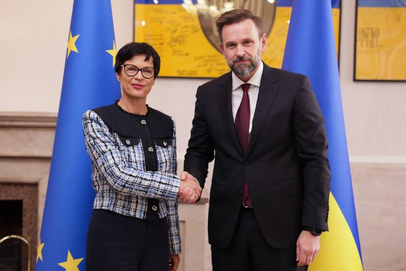 На Закарпатті з робочим візитом Єврокомісарка з питань розширення ЄС Марта Кос