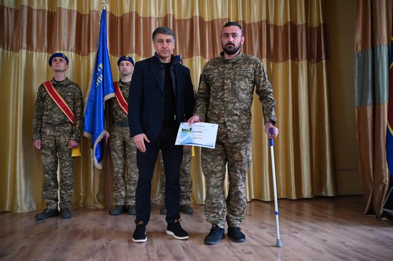 Голова Закарпатської ОВА привітав закарпатських нацгвардійців із Днем захисників і захисниць України