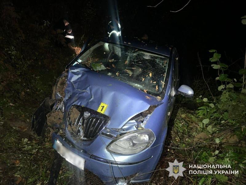 На Хустщині легковик з’їхав з обриву, внаслідок ДТП загинув водій