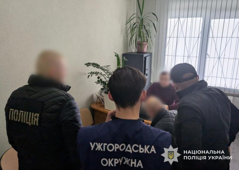 Директор благодійної організації продавав автомобілі призначені для військових