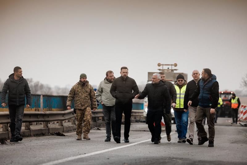 Віктор Микита: За дорученням Президента ліквідовуємо наслідки атак росіян на інфраструктуру Одещини