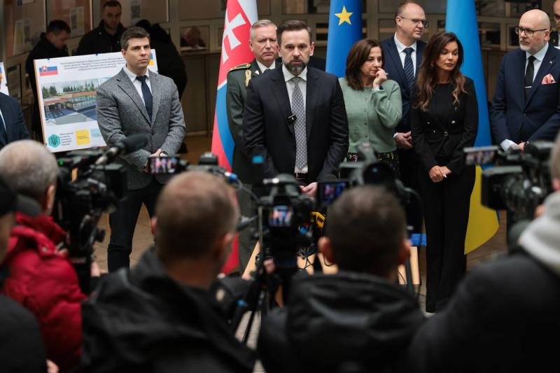 Українсько-словацька делегація оглянула оновлену інфраструктуру в ПП «Ужгород – Вишнє Нємецьке»