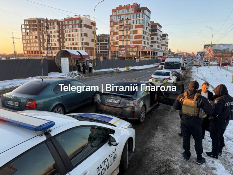 В Ужгороді жінка, рятуючи чоловіка в розшуку, задула патрульних перцевим балончиком