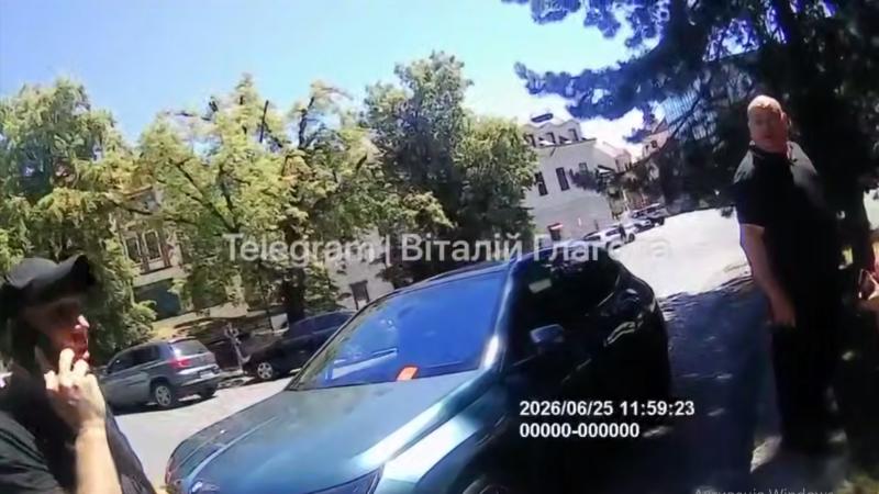 В Ужгороді водій накинувся з кулаками та матюками на поліцейського через 170 гривень штрафу