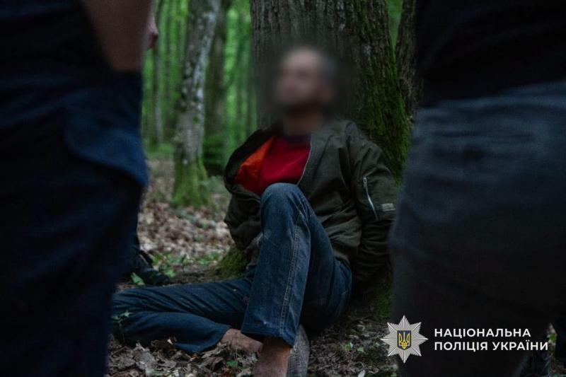 На Закарпатті затримали озброєного чоловіка, який під час спецоперації стріляв у правоохоронців