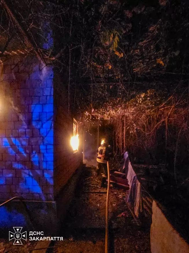 Під час пожежі в Ужгороді травмувалися двоє людей