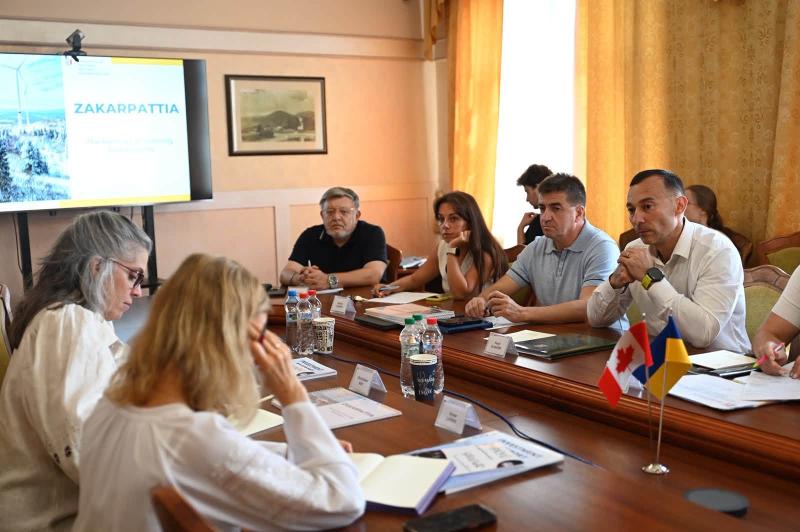 Керівництво Закарпатської ОВА зустрілося з повіреною у справах Канади в Україні Крістіан Руа