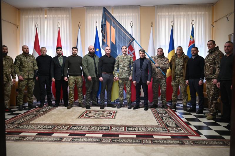 На Закарпатті вручили сертифікати на житло військовослужбовцям Третього Армійського корпусу