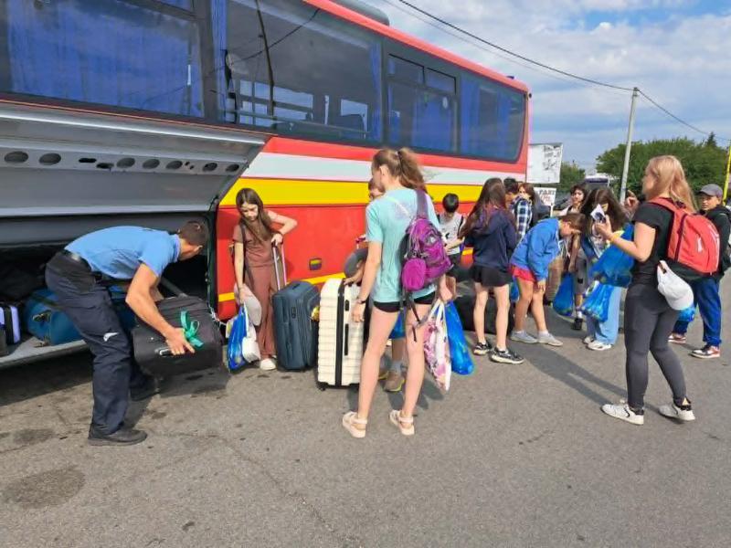 Група дітей закарпатських воїнів відправилася на відпочинок до Словаччини