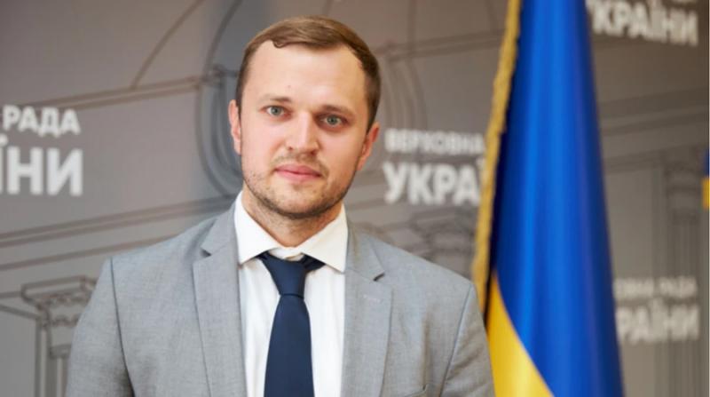 Нардеп із Закарпаття, який «пересиджував» засідання Ради у Лондоні, складає мандат