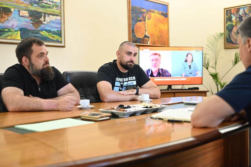 Захисники із «Карпатської Січі» поділилися досвідом та новими розробками для армії
