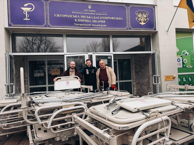 Ужгородська міська лікарня отримала гуманітарну допомогу - 26 автоматичних медичних ліжок