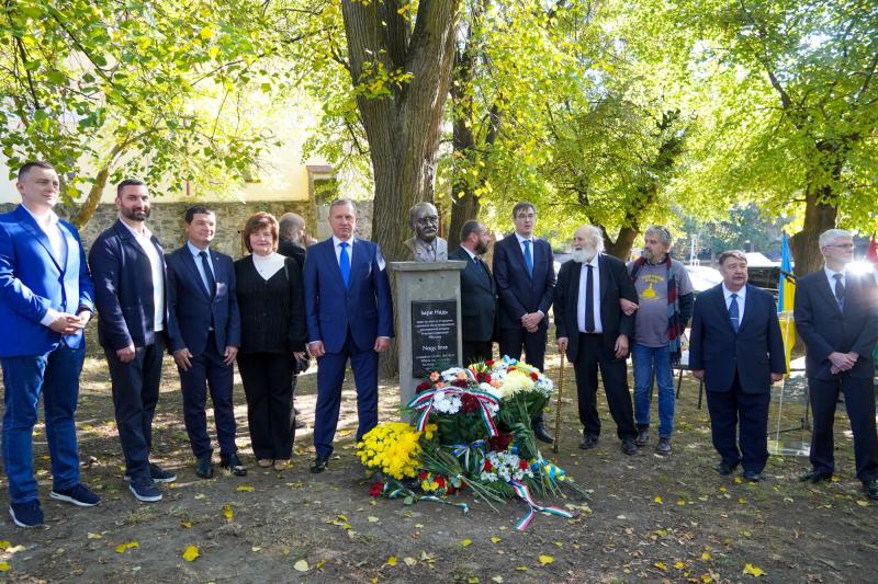 В Ужгороді відкрили пам’ятник прем’єр-міністру Угорщини та одному з лідерів революції 1956 року