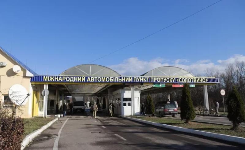 У зв’язку з ремонтом мосту через Тису обмежать рух через ПП «Солотвино – Сігету-Мармацієй»